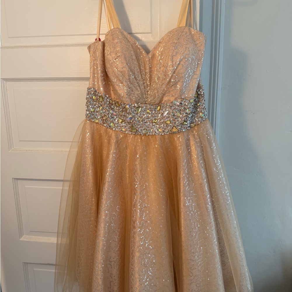 Mac Duggal Formal Event Dress with Beading